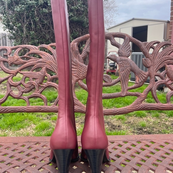 NWT 2007 Bloomingdale’s Inverness Red Leather Knee High Side Zip Tall Boots - Picture 5 of 9
